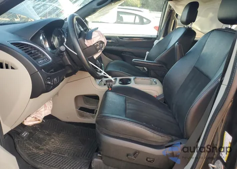 2019 Dodge Grand Caravan Sxt z USA, uszkodzony, nr VIN 2C4RDGCG8KR557051